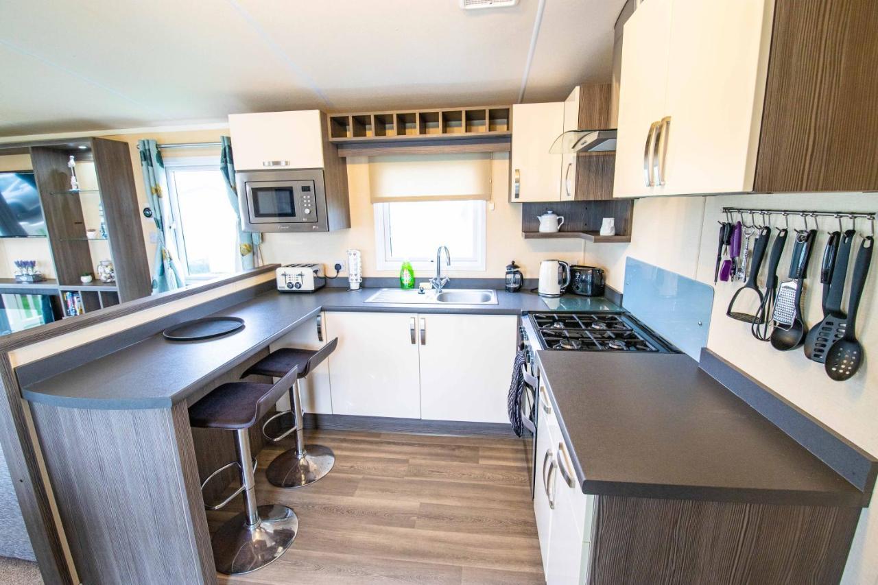 Big Skies Platinum Plus Holiday Home With Wifi, Netflix, Dishwasher, Decking Camber Extérieur photo