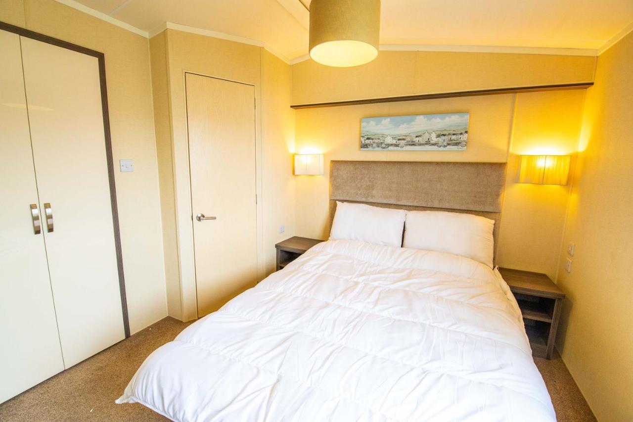 Big Skies Platinum Plus Holiday Home With Wifi, Netflix, Dishwasher, Decking Camber Extérieur photo